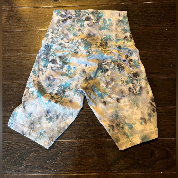 Lulu lemon workout set - Picture 2 of 5